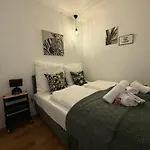 アパート Immo-vision - Modern Living Apartments, Zentral, Parkplatz, Kueche, Wlan ウォルフスブルク