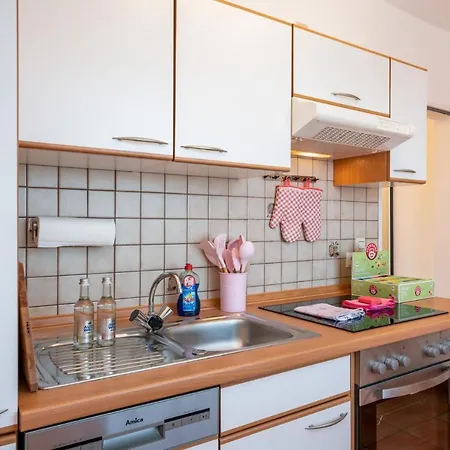 Immo-vision - Modern Living Apartments, Zentral, Parkplatz, Kueche, Wlan