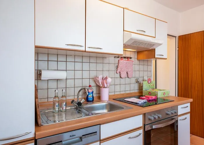 Immo-vision - Modern Living Apartments, Zentral, Parkplatz, Kueche, Wlan