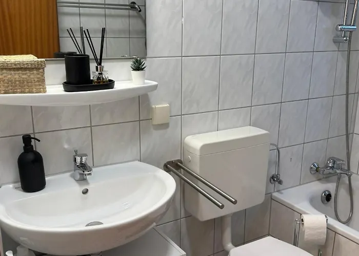 Immo-vision - Modern Living Apartments, Zentral, Parkplatz, Kueche, Wlan Wolfsbourg